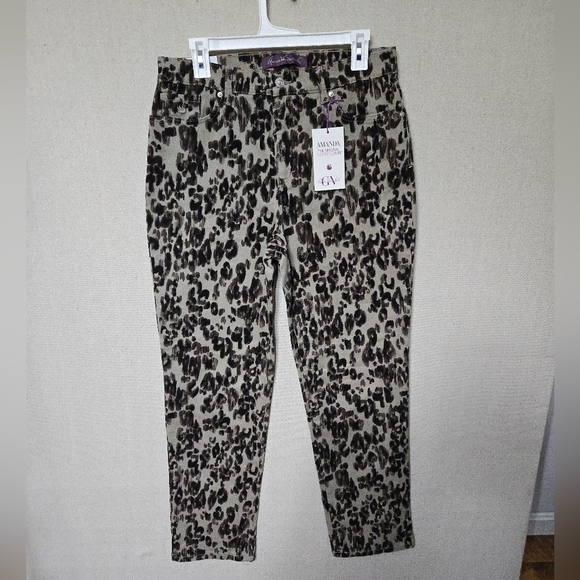 Gloria Vanderbilt Pants - Gloria Vanderbuilt Leopard Print Pants NWT